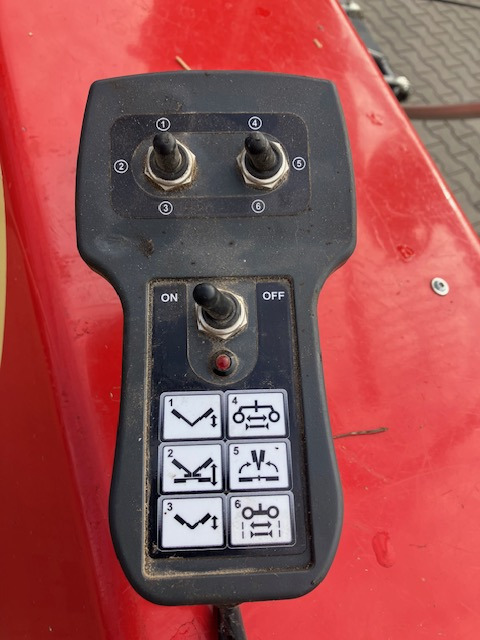 Vicon Andex 1304 - Szénaforgató: 2 kép. Vicon Andex 1304 - Szénaforgató: 2 kép.