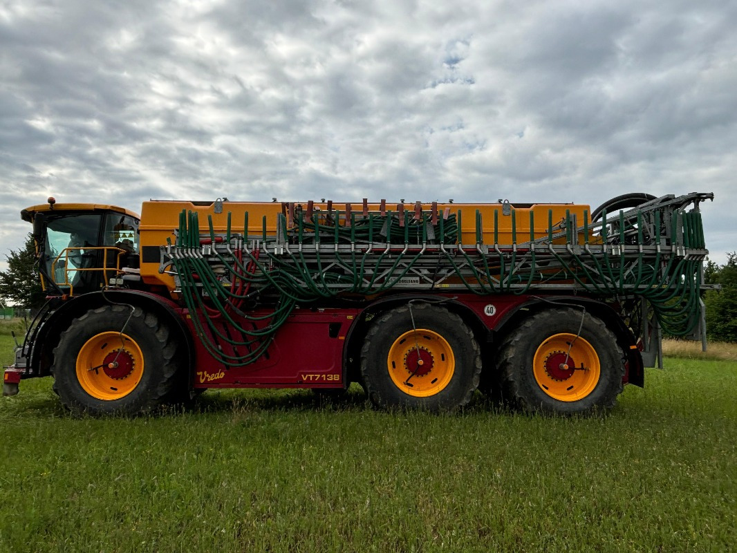 Vredo VT 7138 SWINGMAX36 Gestänge - Műtrágyaszóró: 3 kép. Vredo VT 7138 SWINGMAX36 Gestänge - Műtrágyaszóró: 3 kép.