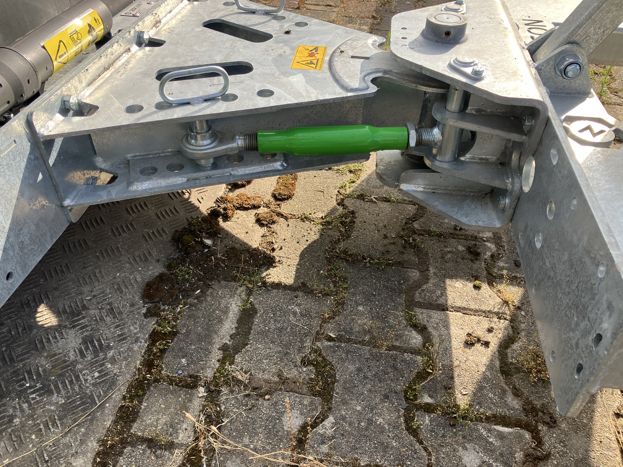Zocon Gummischieber mechanisch 300 - Állattartás gépei: 2 kép. Zocon Gummischieber mechanisch 300 - Állattartás gépei: 2 kép.