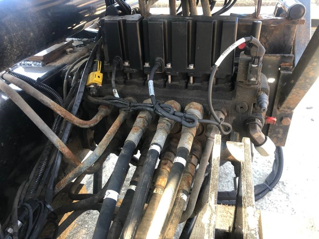 Rakodódaru - Teherautó Hiab 111 B-2 Duo: 8 kép.