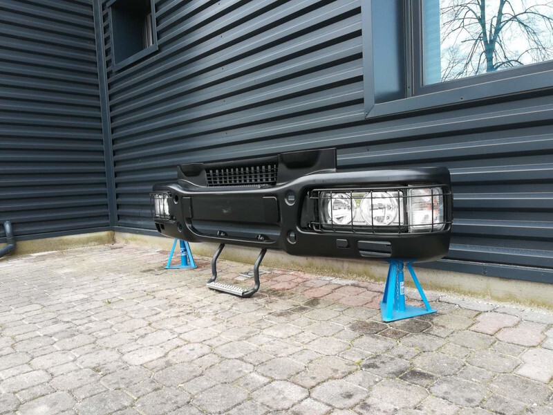 Iveco EUROCARGO - Lökhárító - Teherautó: 2 kép. Iveco EUROCARGO - Lökhárító - Teherautó: 2 kép.