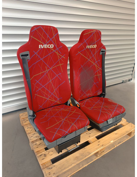 Iveco Euro 3 - Ülés - Teherautó: 4 kép. Iveco Euro 3 - Ülés - Teherautó: 4 kép.