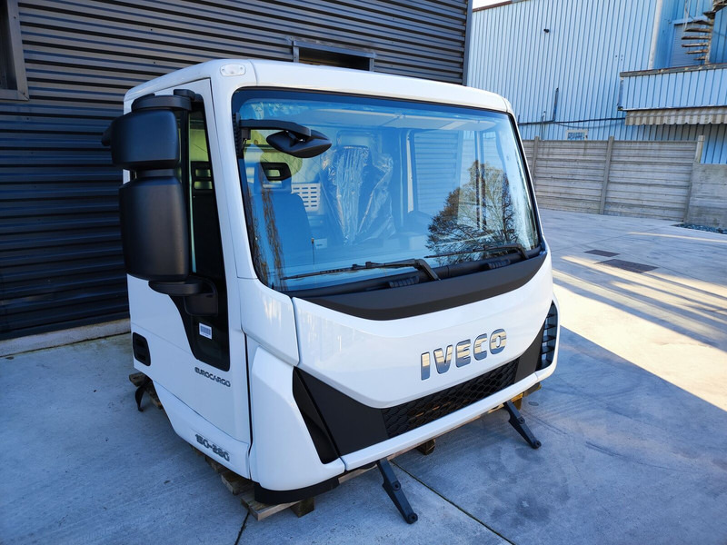 Iveco Eurocargo E6 - Fülke és belső tér - Teherautó: 3 kép. Iveco Eurocargo E6 - Fülke és belső tér - Teherautó: 3 kép.