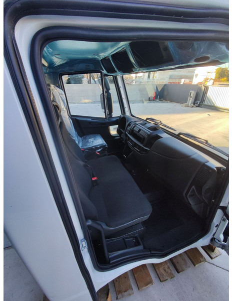 Iveco Eurocargo E6 - Fülke és belső tér - Teherautó: 4 kép. Iveco Eurocargo E6 - Fülke és belső tér - Teherautó: 4 kép.