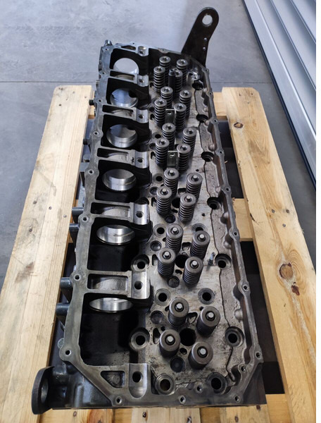 Iveco STRALIS F3GFE611 CURSOR 11 460 480hp EURO 6 - Motorblokk - Teherautó: 5 kép. Iveco STRALIS F3GFE611 CURSOR 11 460 480hp EURO 6 - Motorblokk - Teherautó: 5 kép.