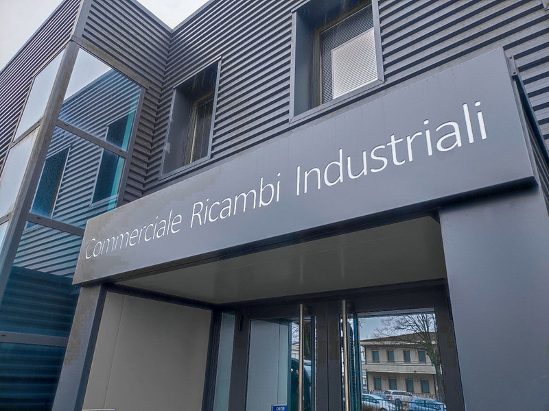 MAN D2676 LF80 - Motor - Teherautó: 5 kép. MAN D2676 LF80 - Motor - Teherautó: 5 kép.