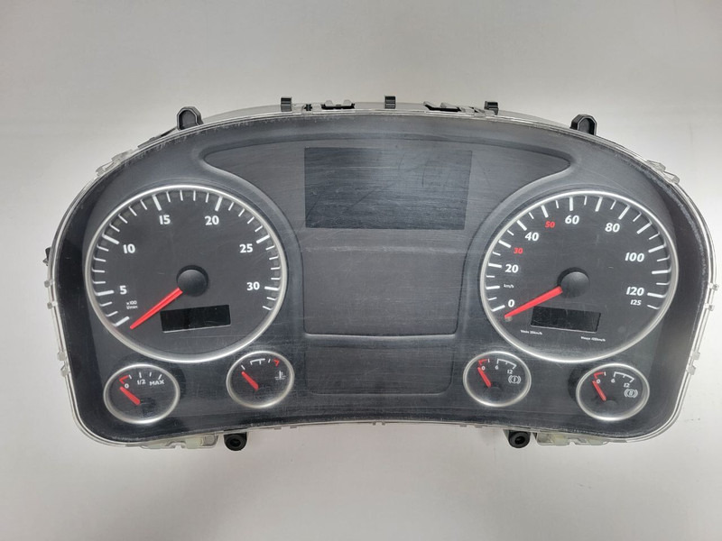 MAN Display - Műszerfal - Teherautó: 1 kép. MAN Display - Műszerfal - Teherautó: 1 kép.