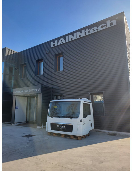 MAN TGM - Day cab - Fülke és belső tér - Teherautó: 3 kép. MAN TGM - Day cab - Fülke és belső tér - Teherautó: 3 kép.