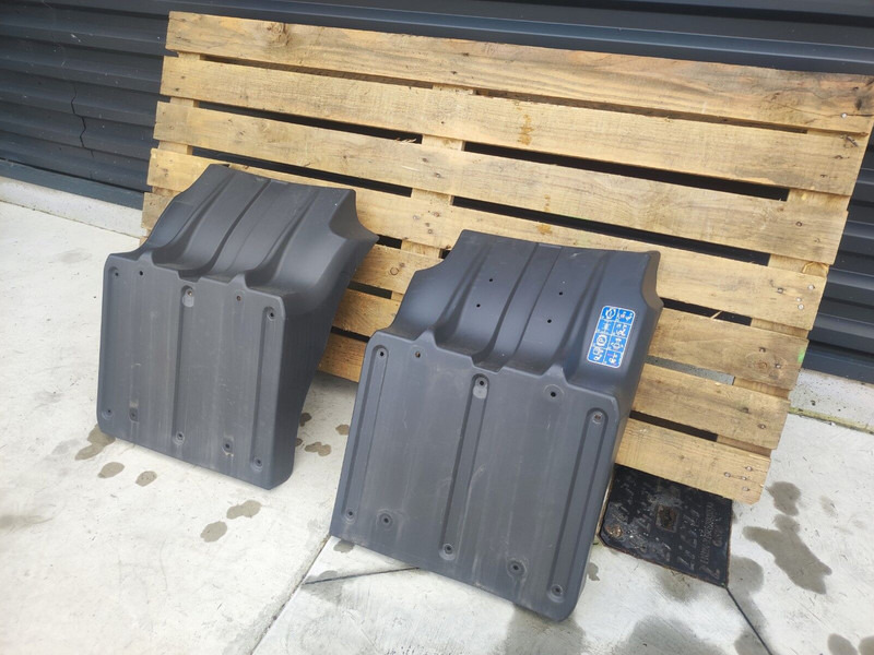 MAN TGM TGL - Fülke és belső tér - Teherautó: 4 kép. MAN TGM TGL - Fülke és belső tér - Teherautó: 4 kép.