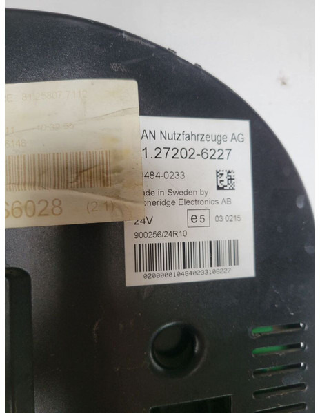 MAN TGX TGS - Műszerfal - Teherautó: 4 kép. MAN TGX TGS - Műszerfal - Teherautó: 4 kép.