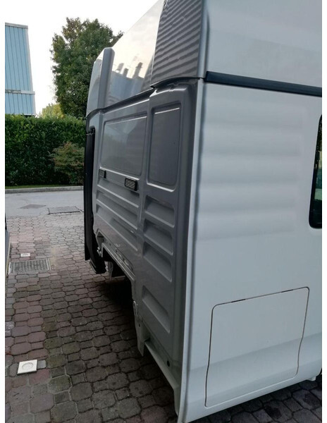 MAN TGX XLX EURO 5 - Fülke és belső tér - Teherautó: 5 kép. MAN TGX XLX EURO 5 - Fülke és belső tér - Teherautó: 5 kép.