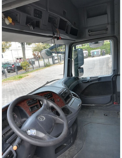 Mercedes-Benz ACTROS EURO 5 MP3 - Fülke és belső tér - Teherautó: 4 kép. Mercedes-Benz ACTROS EURO 5 MP3 - Fülke és belső tér - Teherautó: 4 kép.