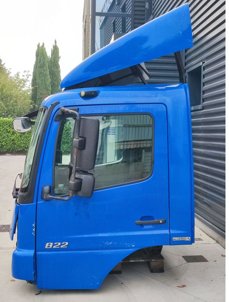Mercedes-Benz ATEGO EURO 4 EURO 5 - Fülke és belső tér - Teherautó: 5 kép. Mercedes-Benz ATEGO EURO 4 EURO 5 - Fülke és belső tér - Teherautó: 5 kép.