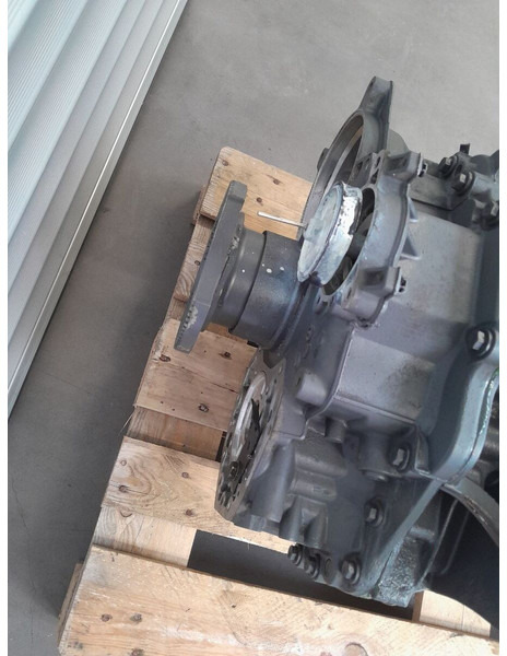 Sebességváltó - Teherautó Mercedes-Benz G281-12: 8 kép. Sebességváltó - Teherautó Mercedes-Benz G281-12: 8 kép.