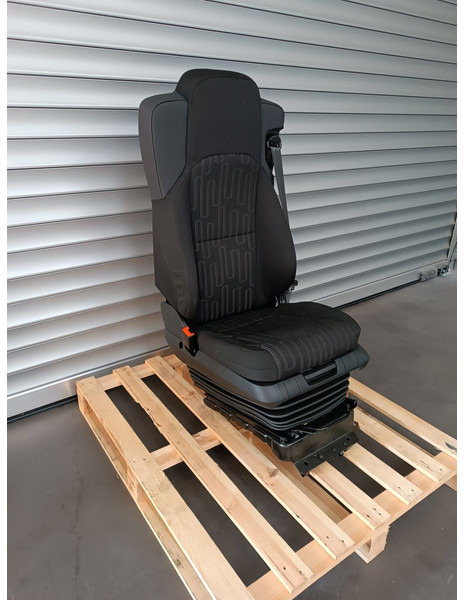 Mercedes-Benz Mechanical - Meccanico - Ülés - Teherautó: 3 kép. Mercedes-Benz Mechanical - Meccanico - Ülés - Teherautó: 3 kép.
