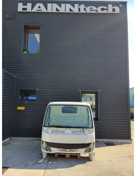 Mitsubishi Fuso RHD - S euro 6 - Fülke és belső tér - Teherautó: 1 kép. Mitsubishi Fuso RHD - S euro 6 - Fülke és belső tér - Teherautó: 1 kép.