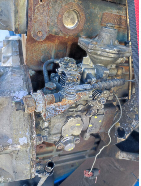 Nissan B440 - Motor - Teherautó: 3 kép. Nissan B440 - Motor - Teherautó: 3 kép.
