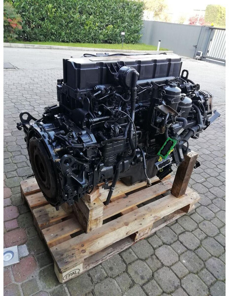 Renault MIDLUM PREMIUM DXI 7 240 280 300 320 - Motor - Teherautó: 3 kép. Renault MIDLUM PREMIUM DXI 7 240 280 300 320 - Motor - Teherautó: 3 kép.