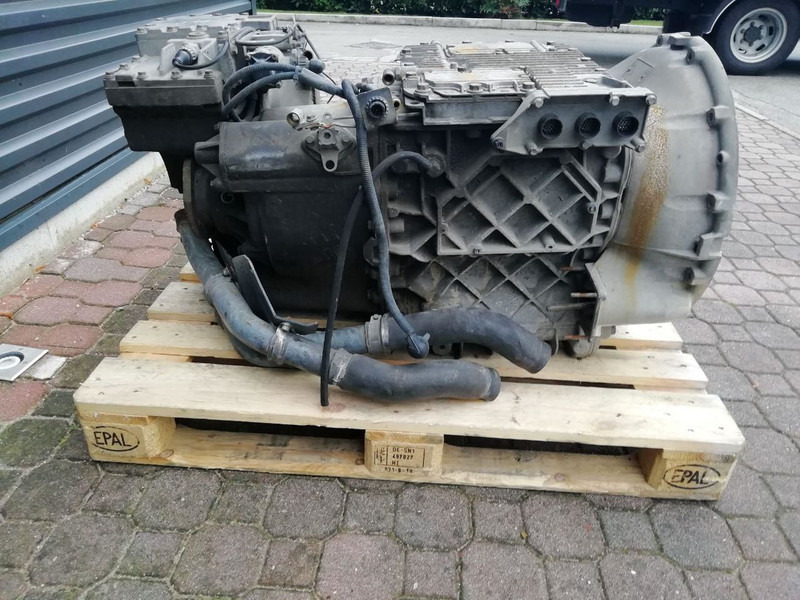 Volvo VT2412B - Sebességváltó - Teherautó: 3 kép. Volvo VT2412B - Sebességváltó - Teherautó: 3 kép.