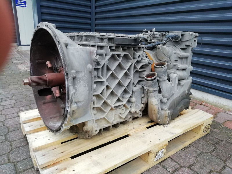 Volvo VT2412B - Sebességváltó - Teherautó: 5 kép. Volvo VT2412B - Sebességváltó - Teherautó: 5 kép.