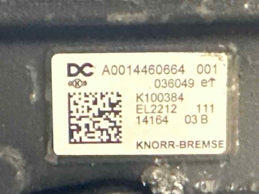 MERCEDES AIR VALVE A0014460664 - Alkatrész - Busz: 2 kép. MERCEDES AIR VALVE A0014460664 - Alkatrész - Busz: 2 kép.