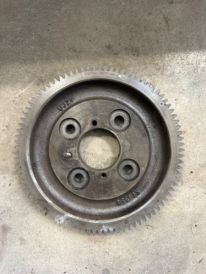 DAF CAMSHAFT GEAR 2106744 - Motor és alkatrészek - Teherautó: 2 kép. DAF CAMSHAFT GEAR 2106744 - Motor és alkatrészek - Teherautó: 2 kép.