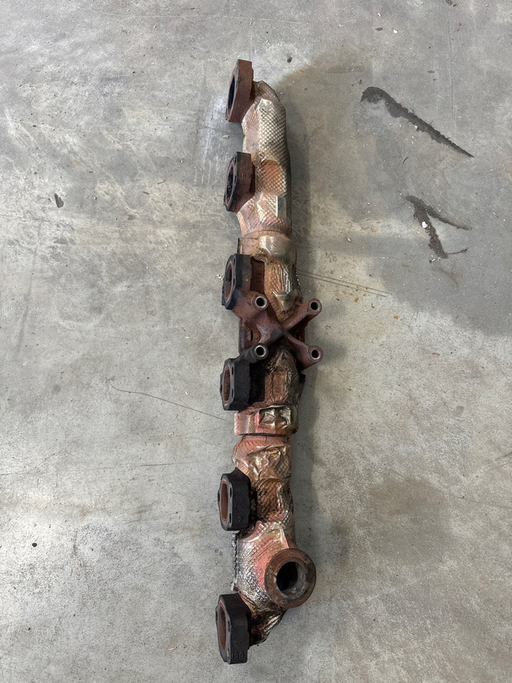 DAF EXHAUST MANIFOLD 2124730 - Motor és alkatrészek - Teherautó: 1 kép. DAF EXHAUST MANIFOLD 2124730 - Motor és alkatrészek - Teherautó: 1 kép.