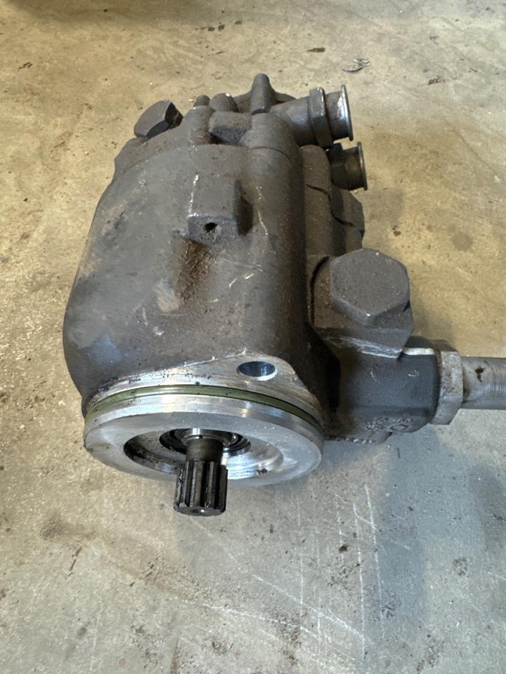 DAF SERVO PUMP 2042155 - Motor és alkatrészek - Teherautó: 2 kép. DAF SERVO PUMP 2042155 - Motor és alkatrészek - Teherautó: 2 kép.