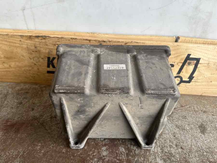 IVECO ADBLUE MODULE SUPPLY 41271147 - Üzemanyagrendszer - Teherautó: 2 kép. IVECO ADBLUE MODULE SUPPLY 41271147 - Üzemanyagrendszer - Teherautó: 2 kép.
