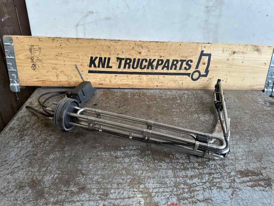 MAN ADBLUE LEVER 81.15408-6102 - AdBlue tartály - Teherautó: 1 kép. MAN ADBLUE LEVER 81.15408-6102 - AdBlue tartály - Teherautó: 1 kép.