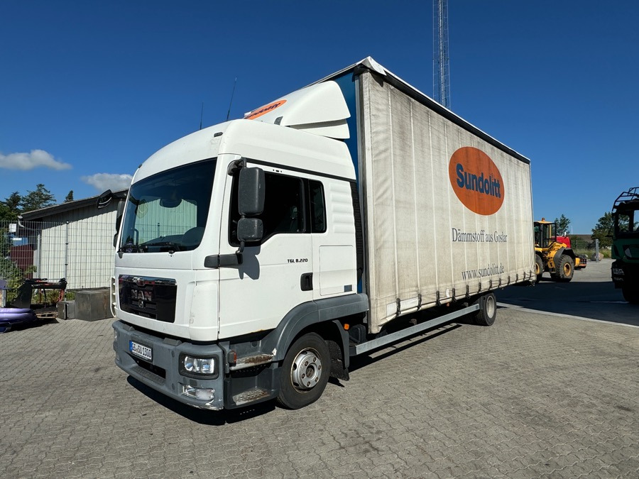 MAN CABINE F99L/R37 - Fülke - Teherautó: 1 kép. MAN CABINE F99L/R37 - Fülke - Teherautó: 1 kép.