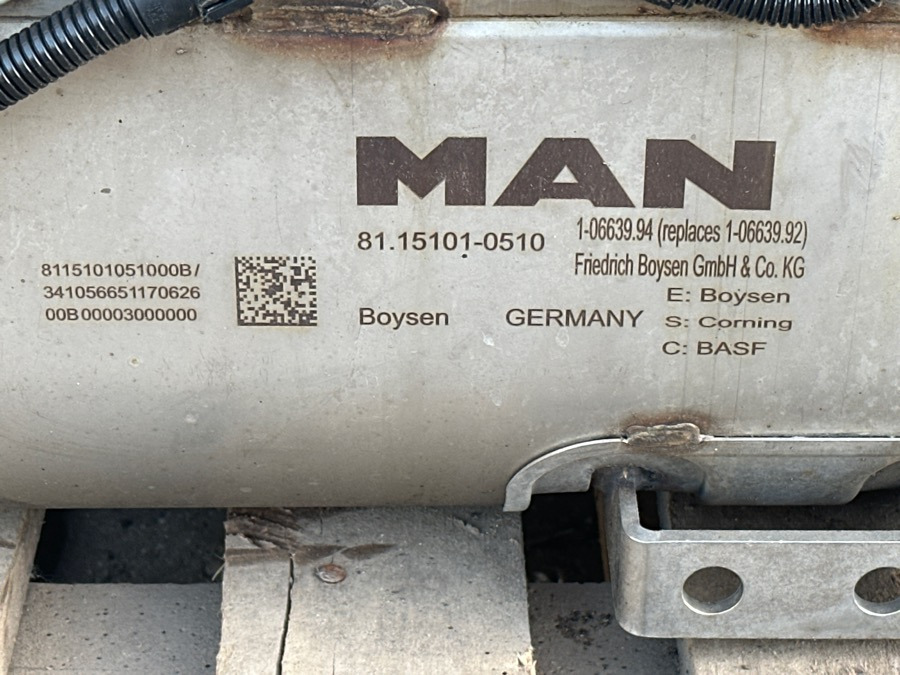 MAN EXHAUST 81.15101-6048 - Kipufogórendszer - Teherautó: 3 kép. MAN EXHAUST 81.15101-6048 - Kipufogórendszer - Teherautó: 3 kép.