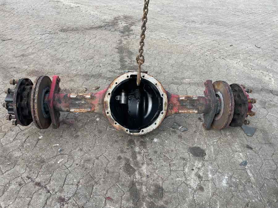 MAN REAR AXLE HY-1350-09 // 81.35401-5800 - Tengely és alkatrészek - Teherautó: 1 kép. MAN REAR AXLE HY-1350-09 // 81.35401-5800 - Tengely és alkatrészek - Teherautó: 1 kép.
