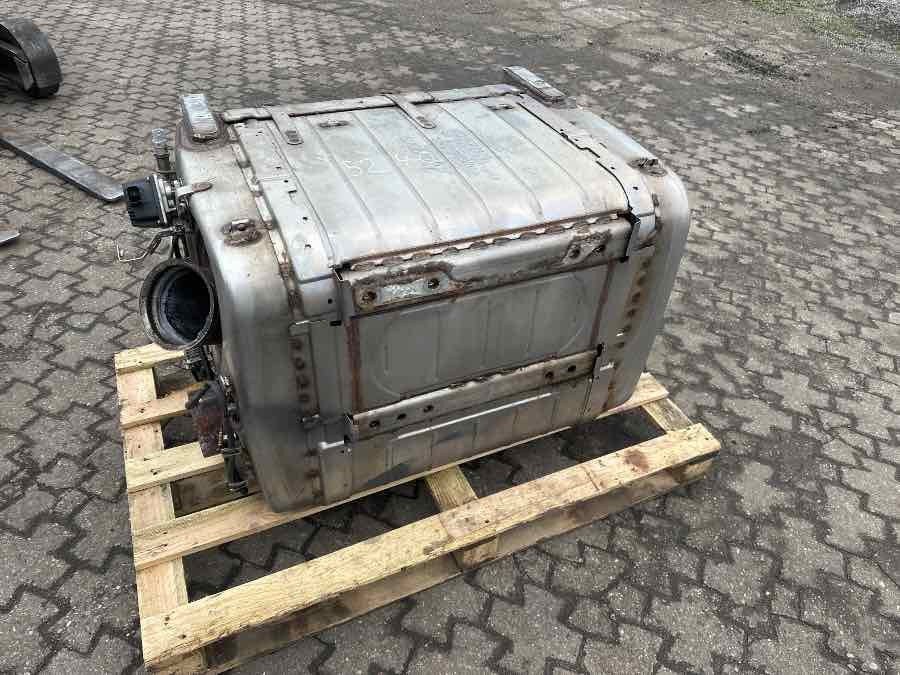 MERCEDES EXHAUST A0074908712 - Kipufogórendszer - Teherautó: 1 kép. MERCEDES EXHAUST A0074908712 - Kipufogórendszer - Teherautó: 1 kép.