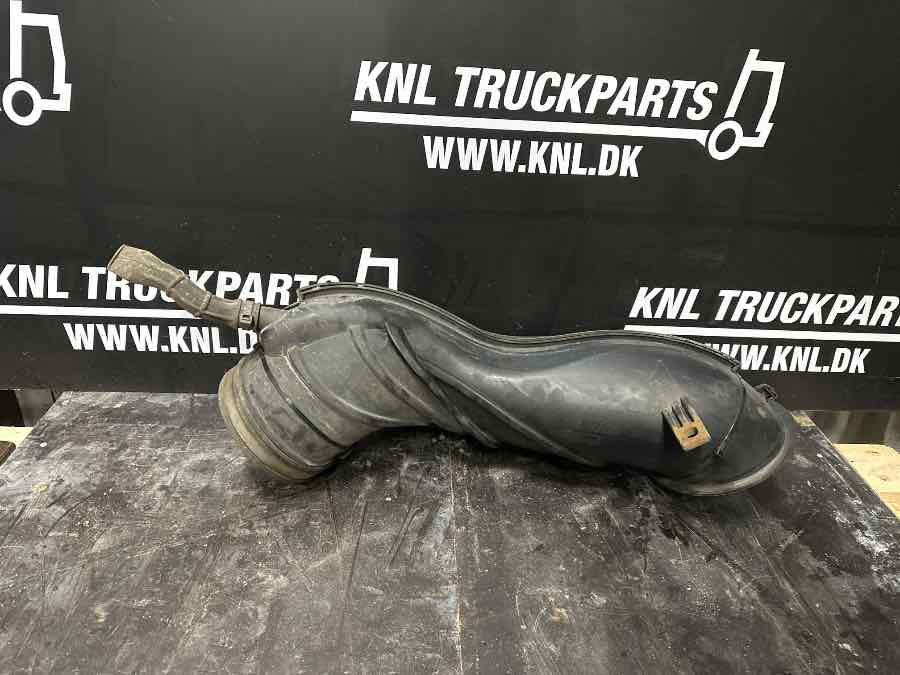 SCANIA AIR INTAKE 2564961 - Légbeszívó rendszer - Teherautó: 2 kép. SCANIA AIR INTAKE 2564961 - Légbeszívó rendszer - Teherautó: 2 kép.