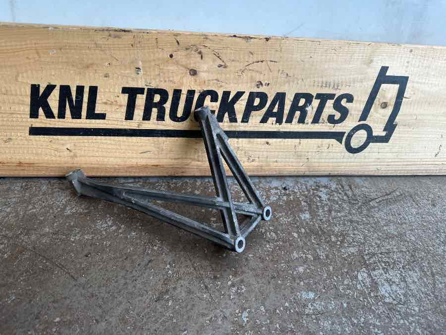 SCANIA BRACKET 2135577 - Keret/ Alváz - Teherautó: 2 kép. SCANIA BRACKET 2135577 - Keret/ Alváz - Teherautó: 2 kép.