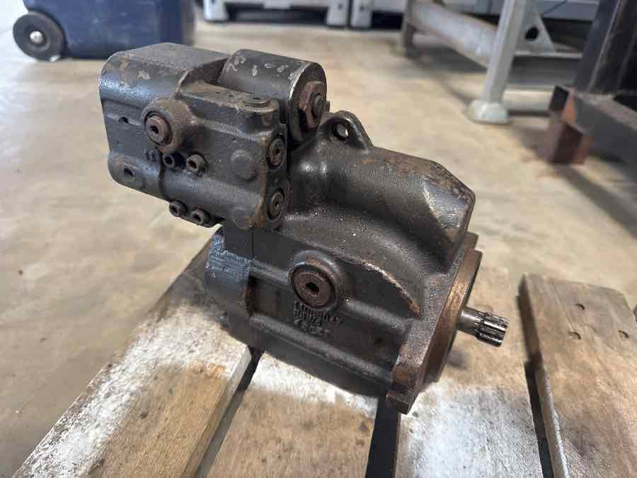 SCANIA BUS HYDRAULIC PUMP 2202323 - Hidraulika - Teherautó: 1 kép. SCANIA BUS HYDRAULIC PUMP 2202323 - Hidraulika - Teherautó: 1 kép.