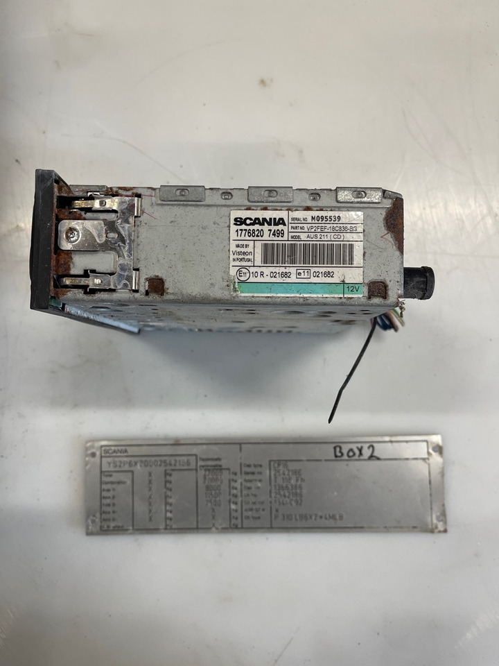 SCANIA RADIO 1776820 - Fülke és belső tér - Teherautó: 1 kép. SCANIA RADIO 1776820 - Fülke és belső tér - Teherautó: 1 kép.