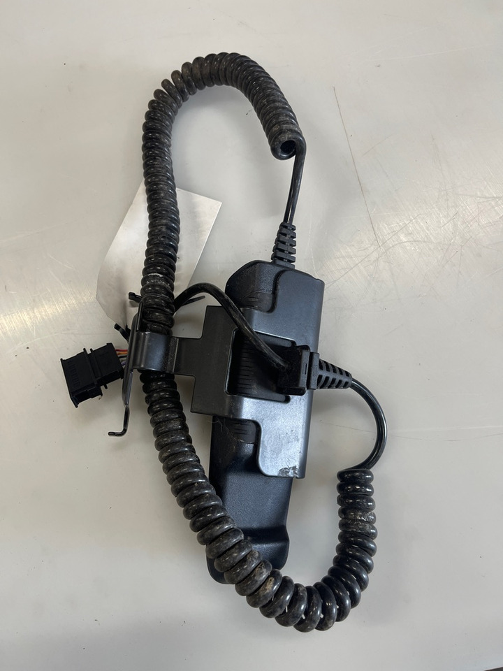 SCANIA REMOTE 2769235 - Elektromos rendszer - Teherautó: 2 kép. SCANIA REMOTE 2769235 - Elektromos rendszer - Teherautó: 2 kép.