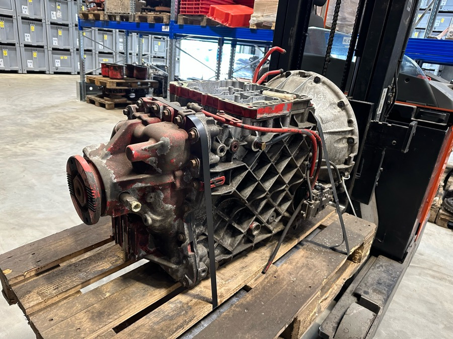 VOLVO ATO2512C - Sebességváltó - Teherautó: 3 kép. VOLVO ATO2512C - Sebességváltó - Teherautó: 3 kép.