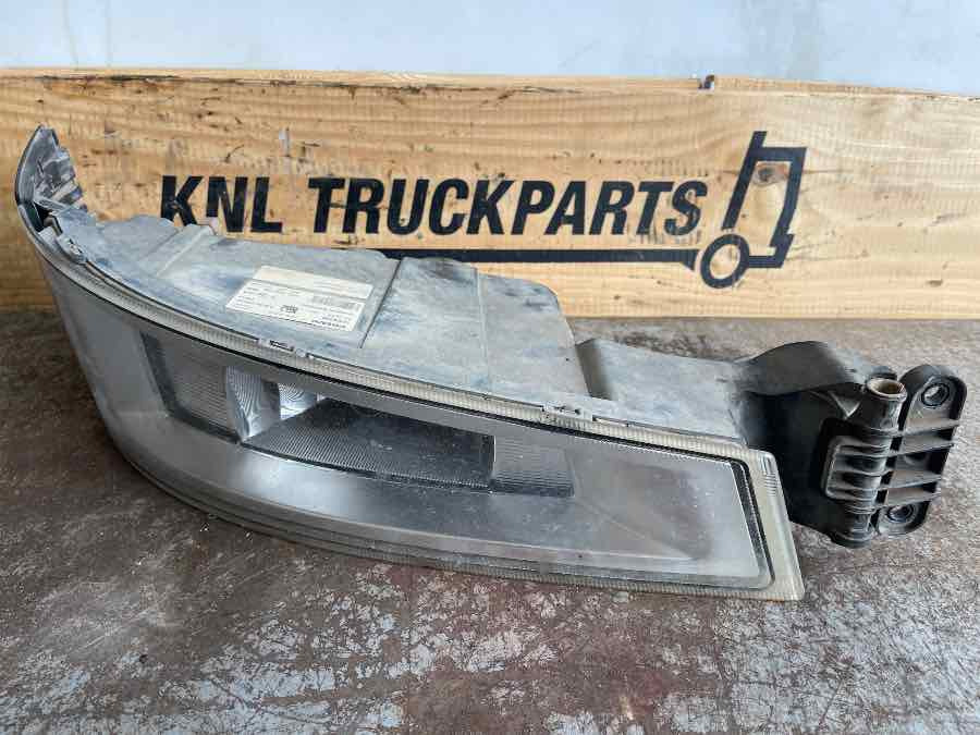VOLVO FOG LAMP 22332592 RH - Lámpá/ Világítás - Teherautó: 1 kép. VOLVO FOG LAMP 22332592 RH - Lámpá/ Világítás - Teherautó: 1 kép.