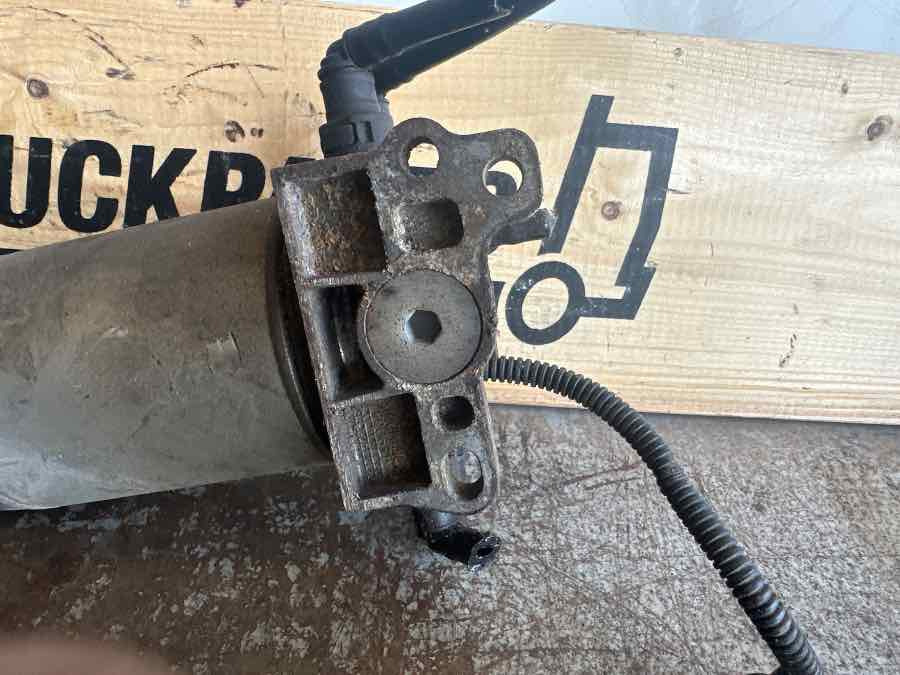 VOLVO FUEL FILTER 20591266 - Üzemanyagrendszer - Teherautó: 4 kép. VOLVO FUEL FILTER 20591266 - Üzemanyagrendszer - Teherautó: 4 kép.