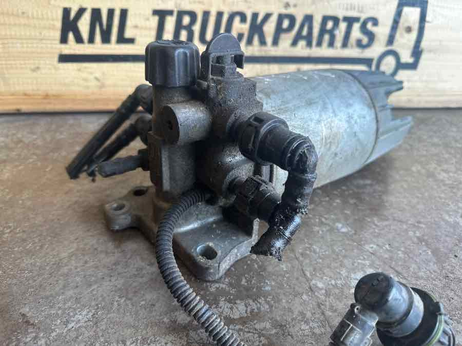 VOLVO FUEL FILTER 20591266 - Üzemanyagrendszer - Teherautó: 2 kép. VOLVO FUEL FILTER 20591266 - Üzemanyagrendszer - Teherautó: 2 kép.