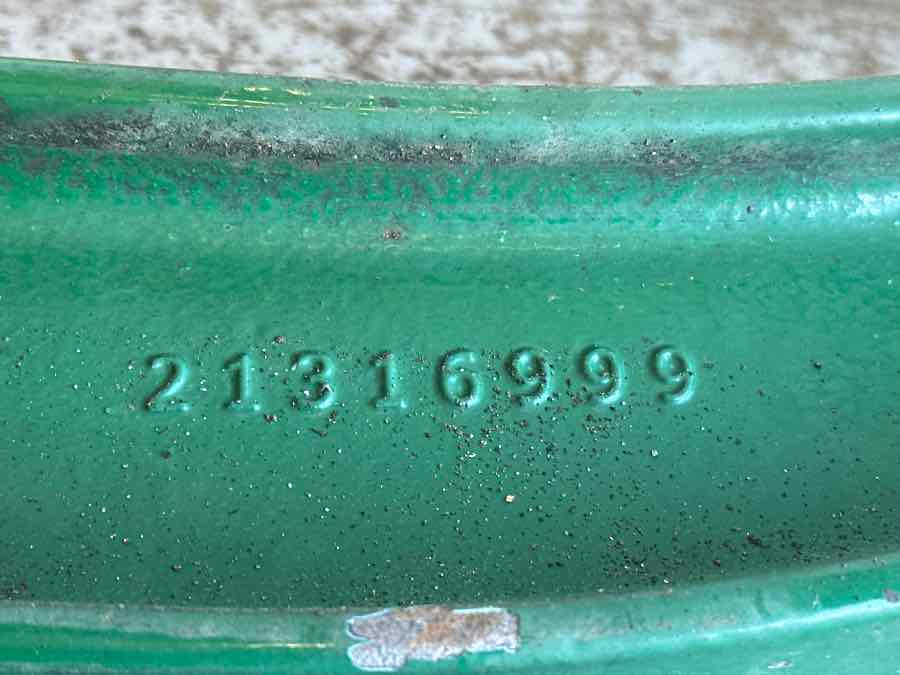 VOLVO SUSPENSION ROD 21316999 - Felfüggesztés - Teherautó: 2 kép. VOLVO SUSPENSION ROD 21316999 - Felfüggesztés - Teherautó: 2 kép.
