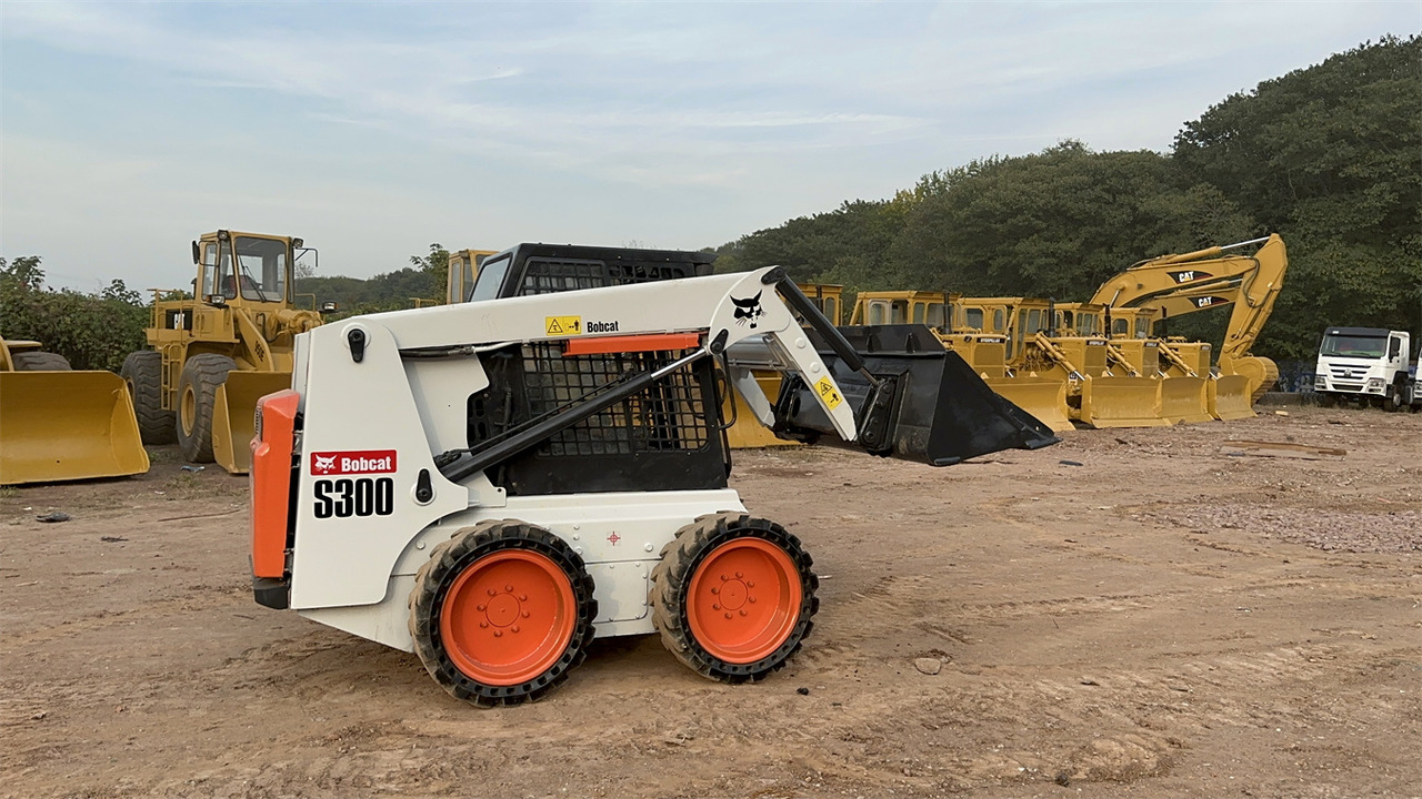 BOBCAT S300 lízing BOBCAT S300: 7 kép.