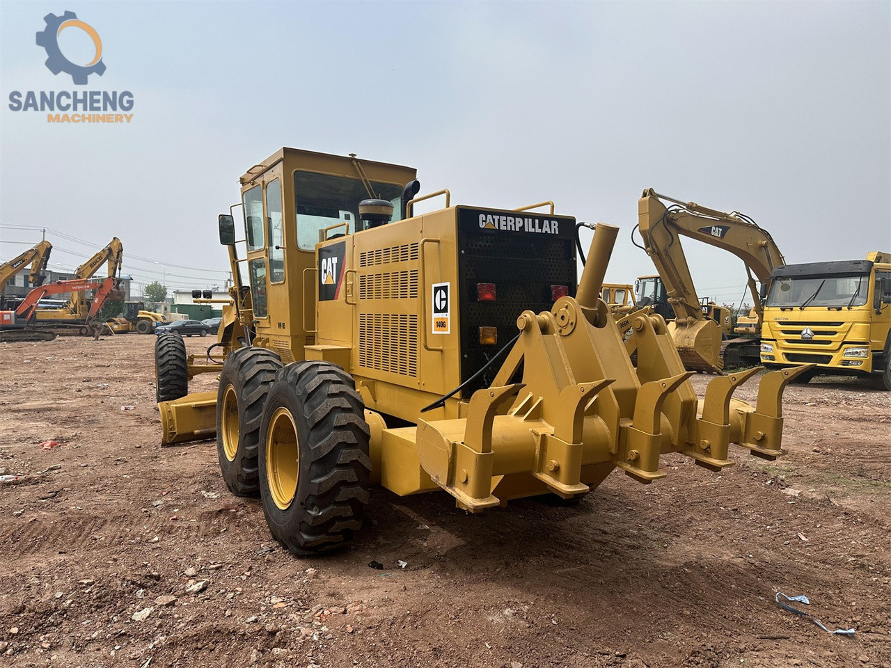 CAT 140G - Gréder: 3 kép. CAT 140G - Gréder: 3 kép.