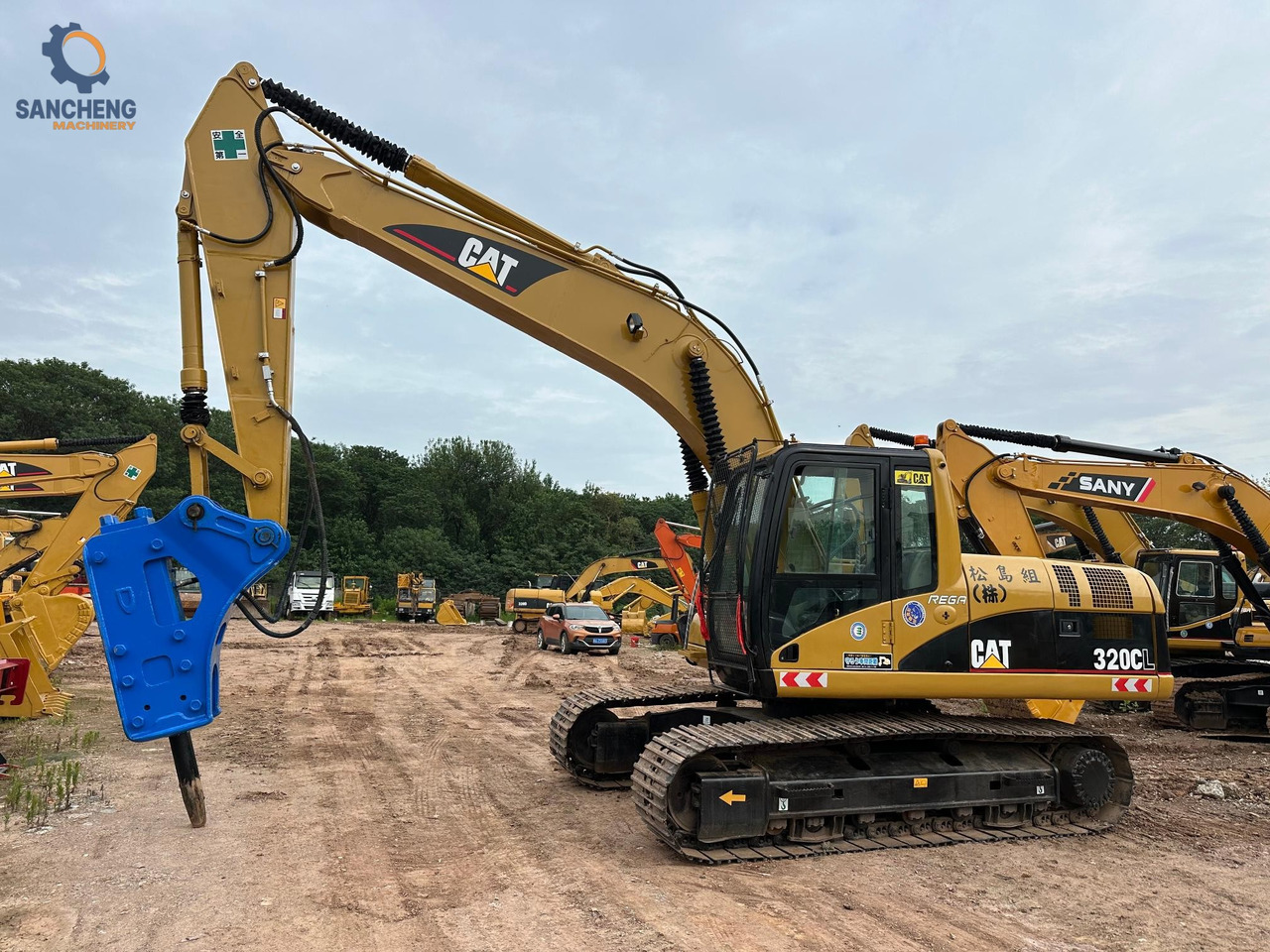 Lánctalpas kotró CAT 320CL: 6 kép.
