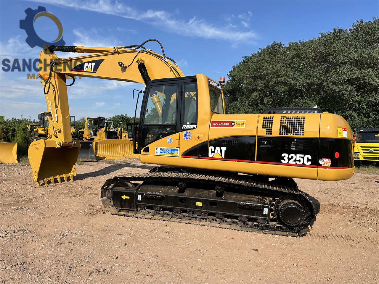 CAT 325C - Kotrógép: 1 kép. CAT 325C - Kotrógép: 1 kép.