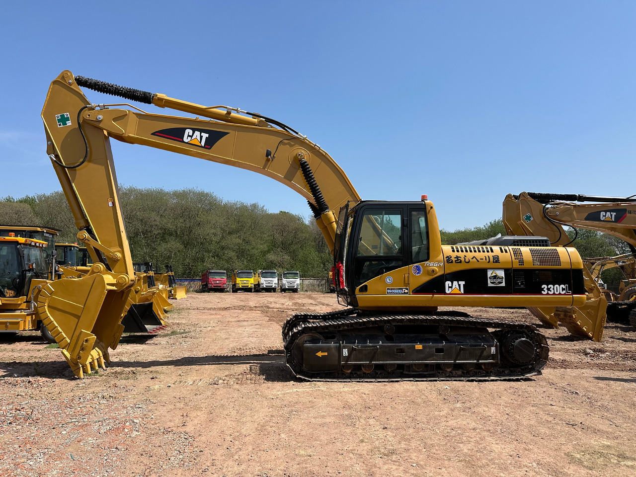 CAT 330CL - Bontó kotrógép: 1 kép. CAT 330CL - Bontó kotrógép: 1 kép.