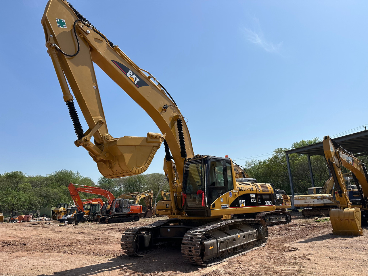 CAT 330CL - Bontó kotrógép: 4 kép. CAT 330CL - Bontó kotrógép: 4 kép.